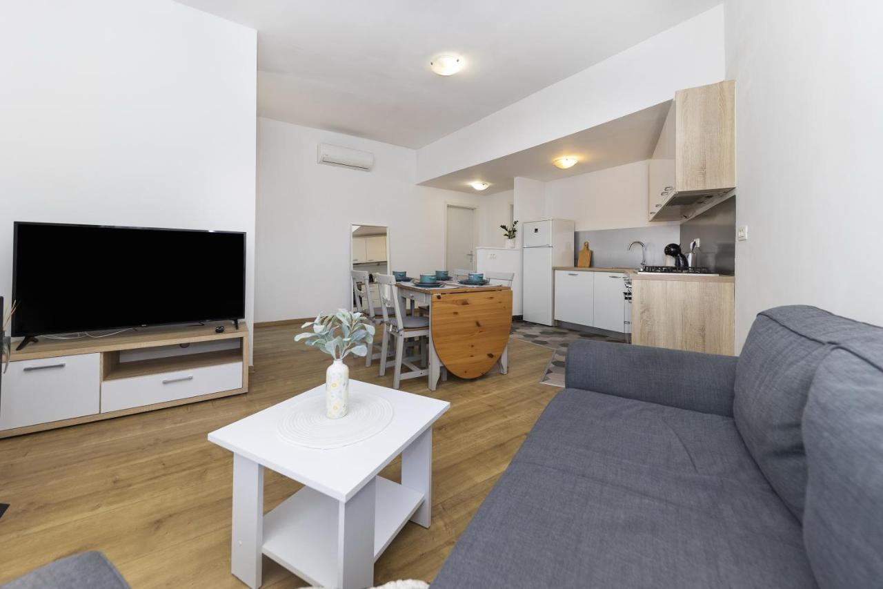 Apartments 23 And 25 With Free Private Parking Ζαντάρ Εξωτερικό φωτογραφία