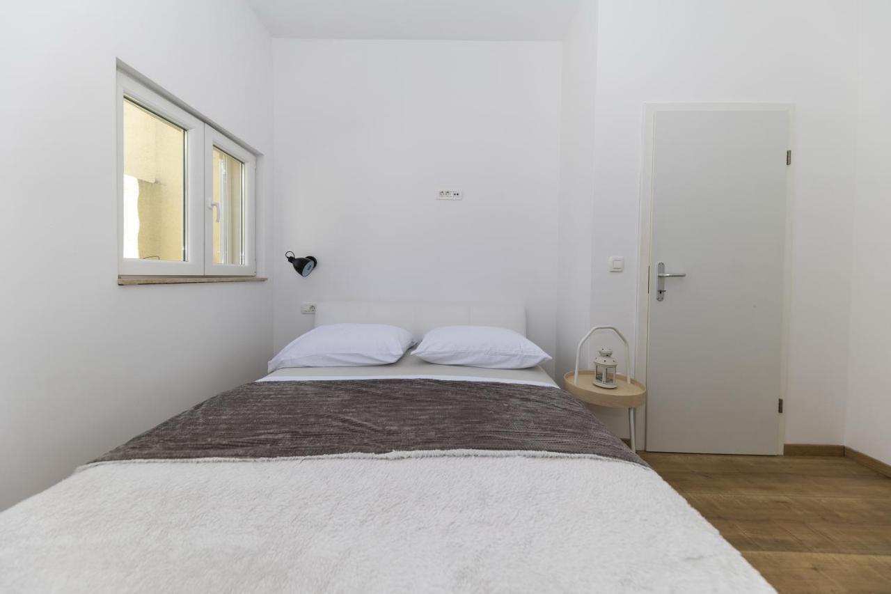 Apartments 23 And 25 With Free Private Parking Ζαντάρ Εξωτερικό φωτογραφία